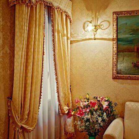 Guest House La Chicca Veneza Exterior foto
