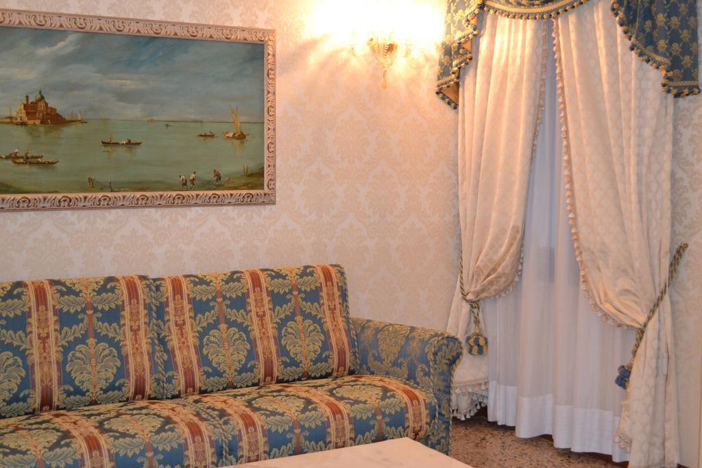 Guest House La Chicca Veneza Exterior foto